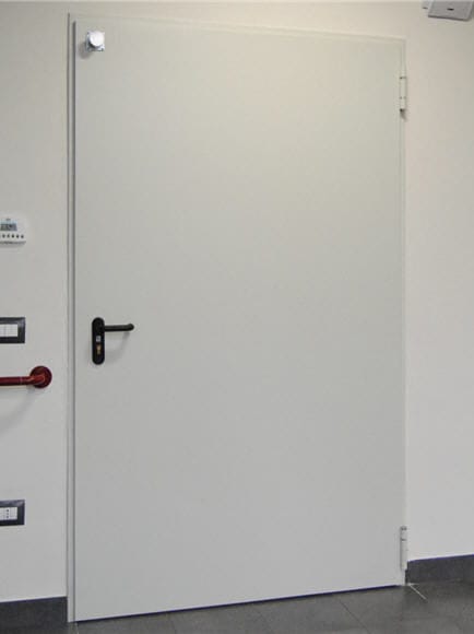 Protivpožarna vrata bele boje